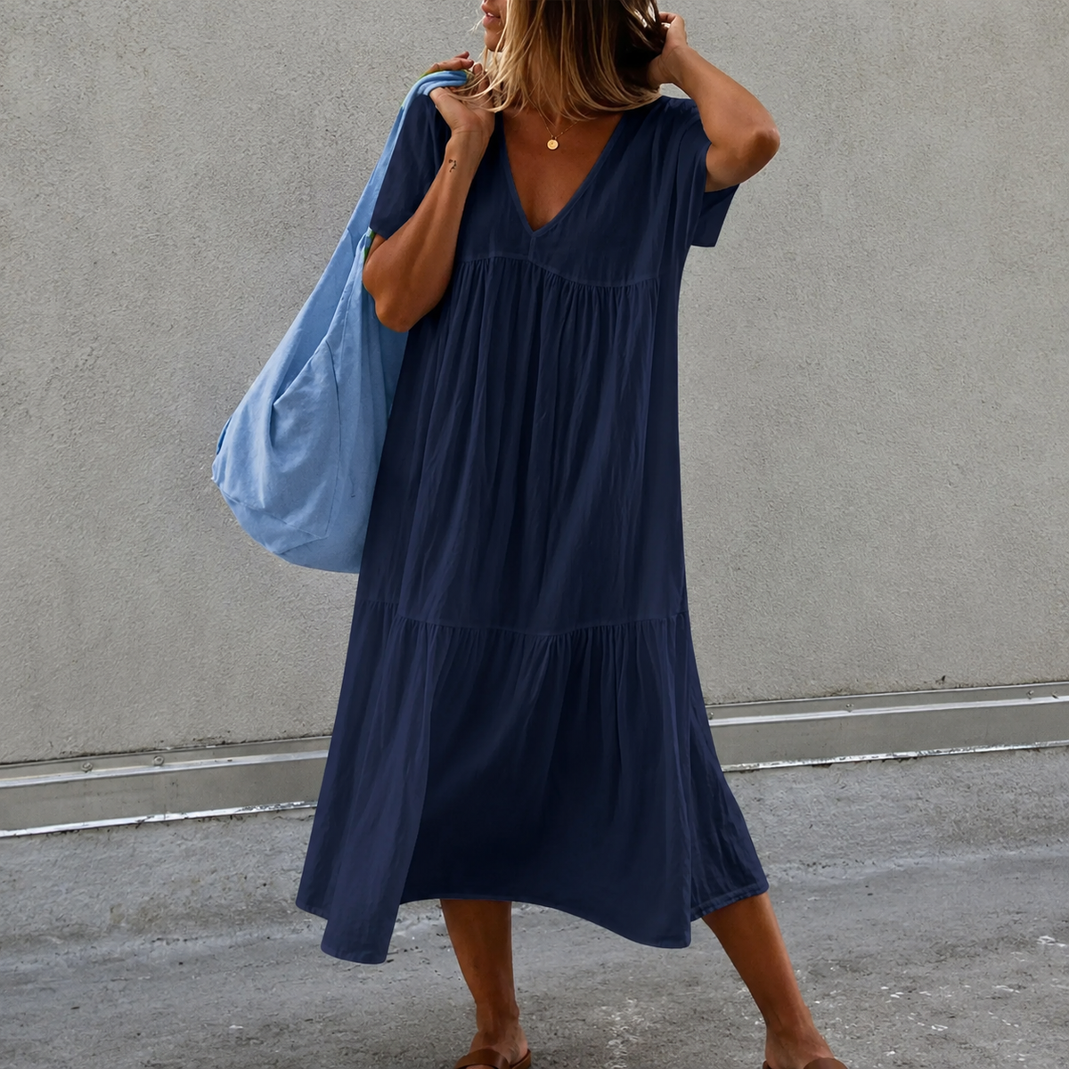 Deanna - Bequemes und flexibles Freizeitkleid mit V-Ausschnitt