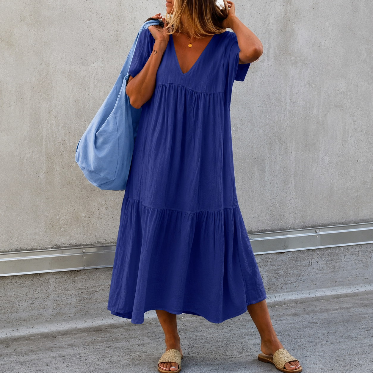 Deanna - Bequemes und flexibles Freizeitkleid mit V-Ausschnitt