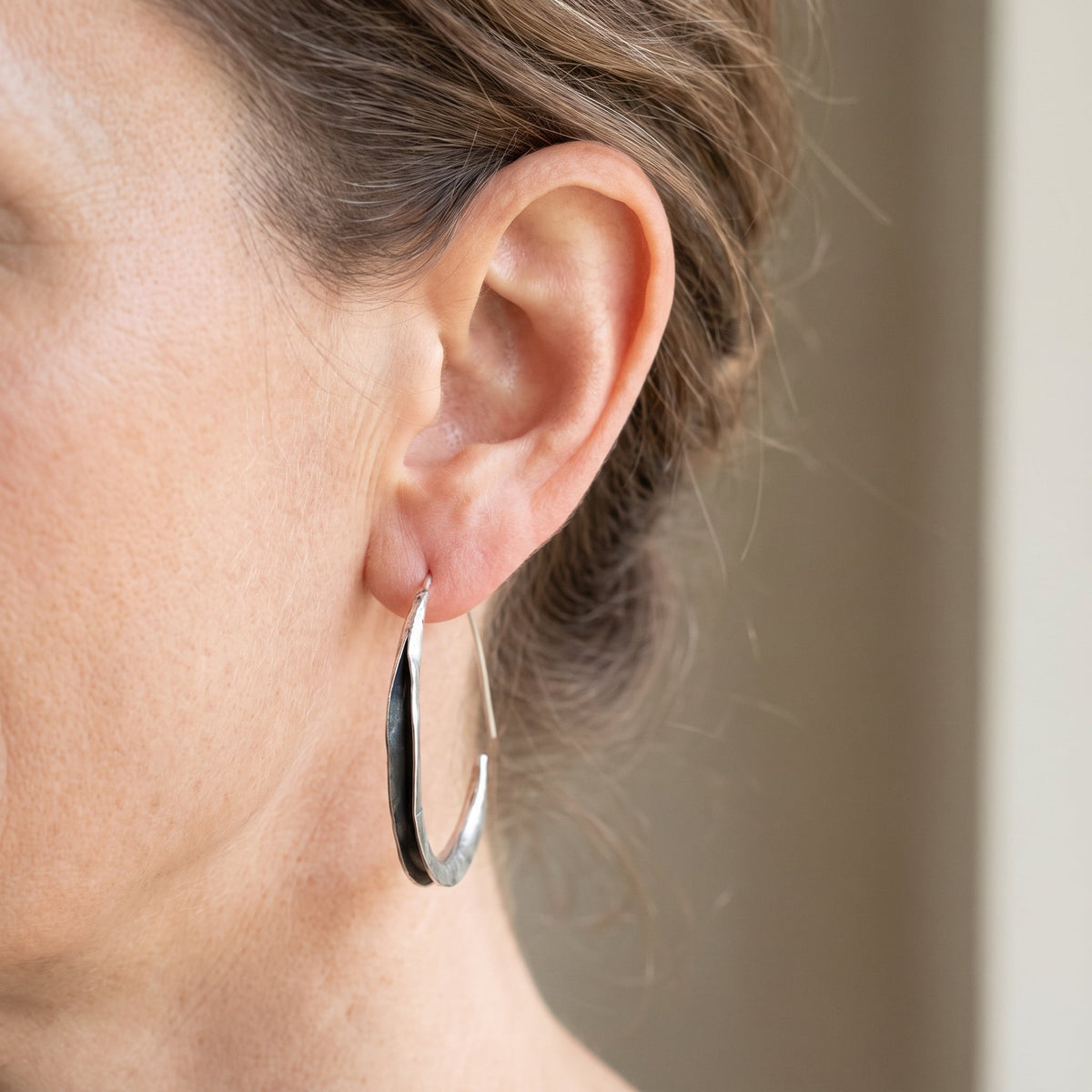 Lina – Großer einzelner Kreis-Ohrhänger