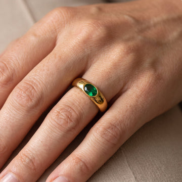 Goldring mit Smaragd