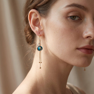 Sheynn – Elegante Ohrringe mit blauen Perlen
