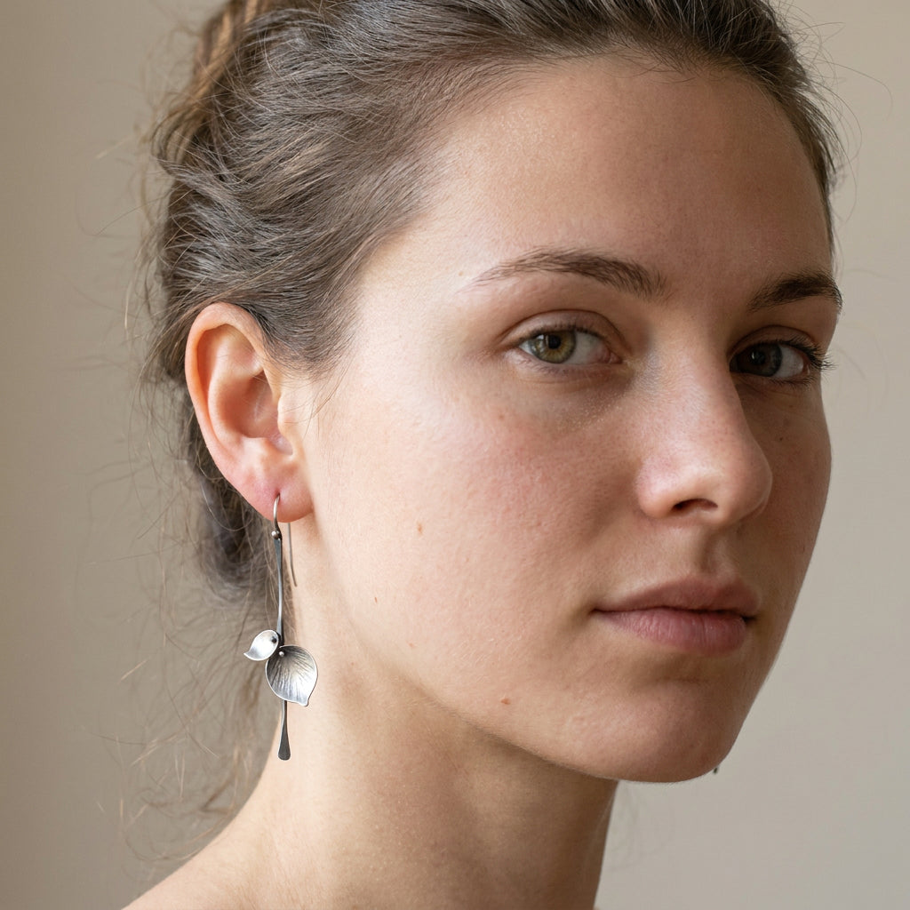 Alira – Vintage-Blattohrringe in Silber