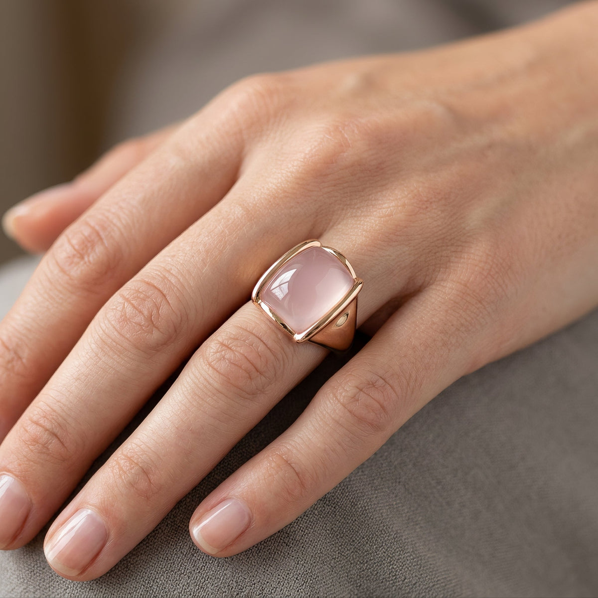 Sophia – Vintage-Ring in Roségold mit quadratischer Form