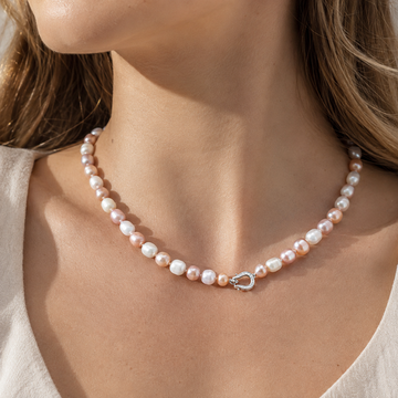 Nahia – Kette mit farbigen Perlen