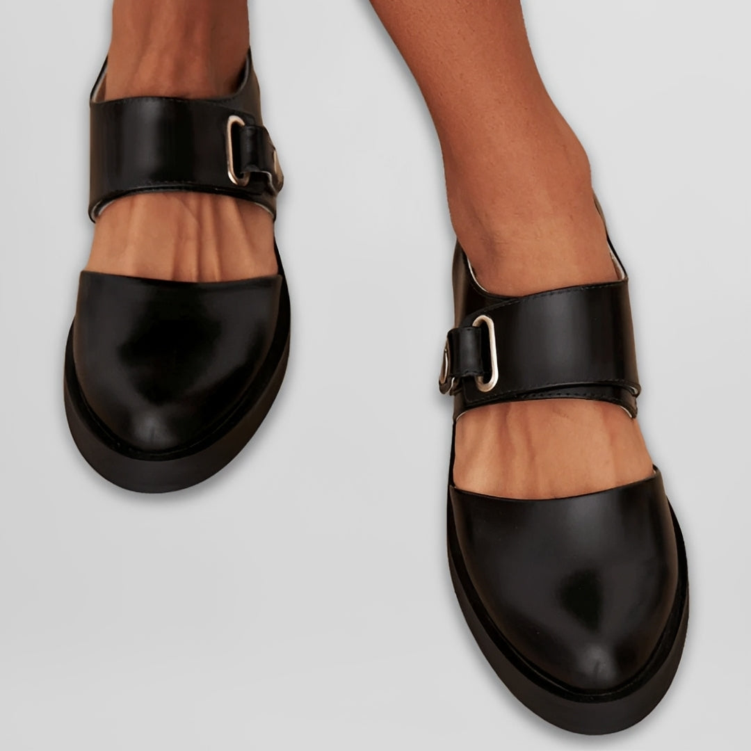 Mya - Bequeme Schuhe mit Riemen und niedrigem Absatz