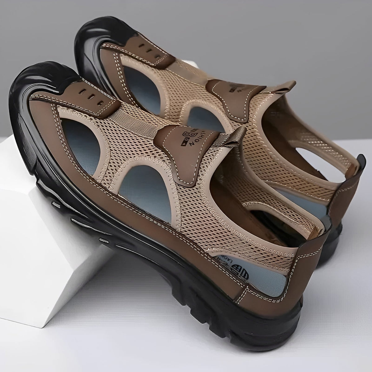 Mccann - Bequeme, Antirutsch-Sandalen
