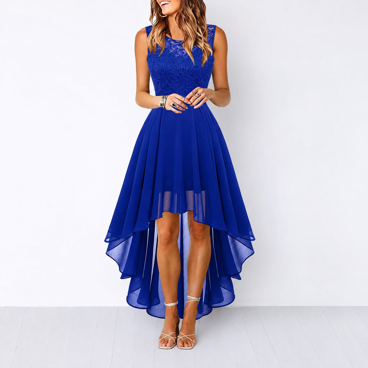 Airish - Anziehendes asymmetrisches Kleid
