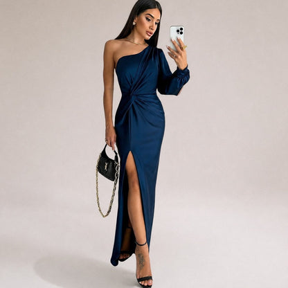 Marianne - Elegantes Kleid mit asymmetrischer Schulterpartie