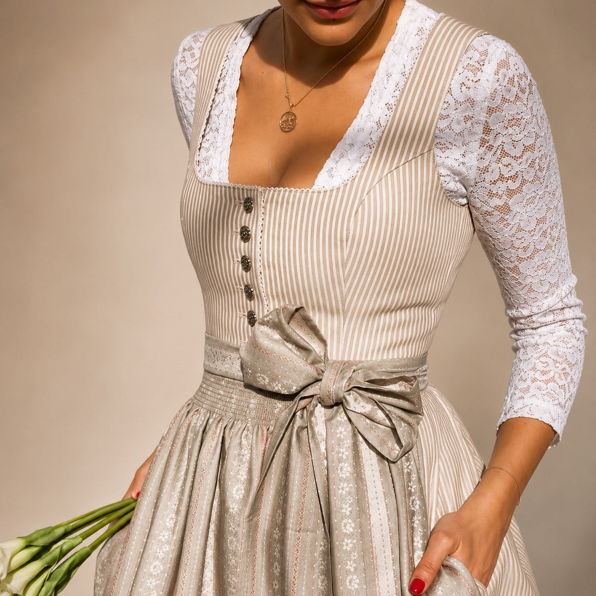 Cora - Klassisches Oktoberfestkleid mit Schleifenakzent (Futter nicht enthalten)
