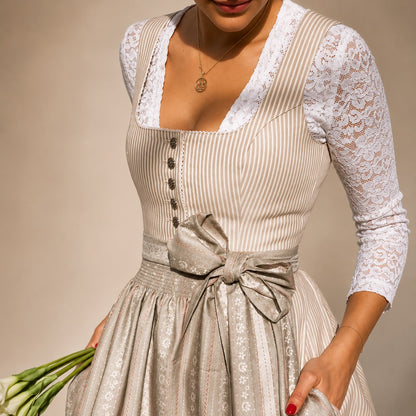 Cora - Klassisches Oktoberfestkleid mit Schleifenakzent