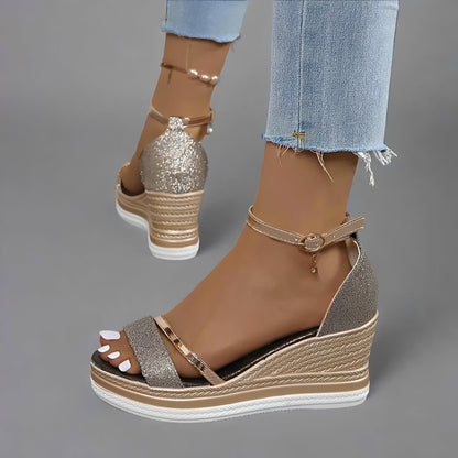 Mildred - Schicke Sandalen mit Schnalle
