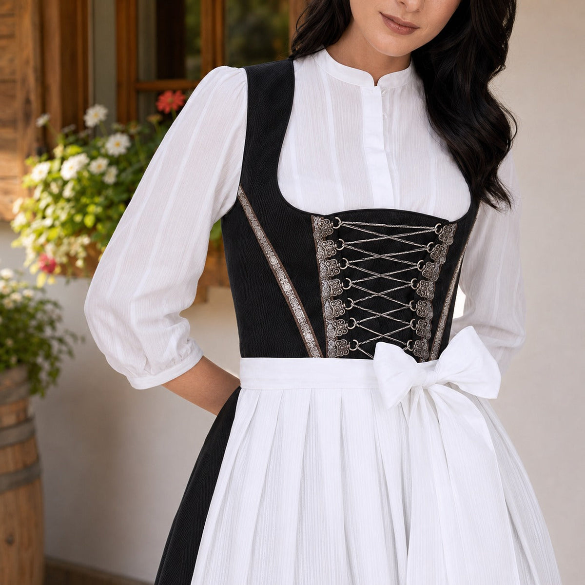 Nina - Modernes Oktoberfestkleid mit langen Ärmeln (Futter nicht enthalten)