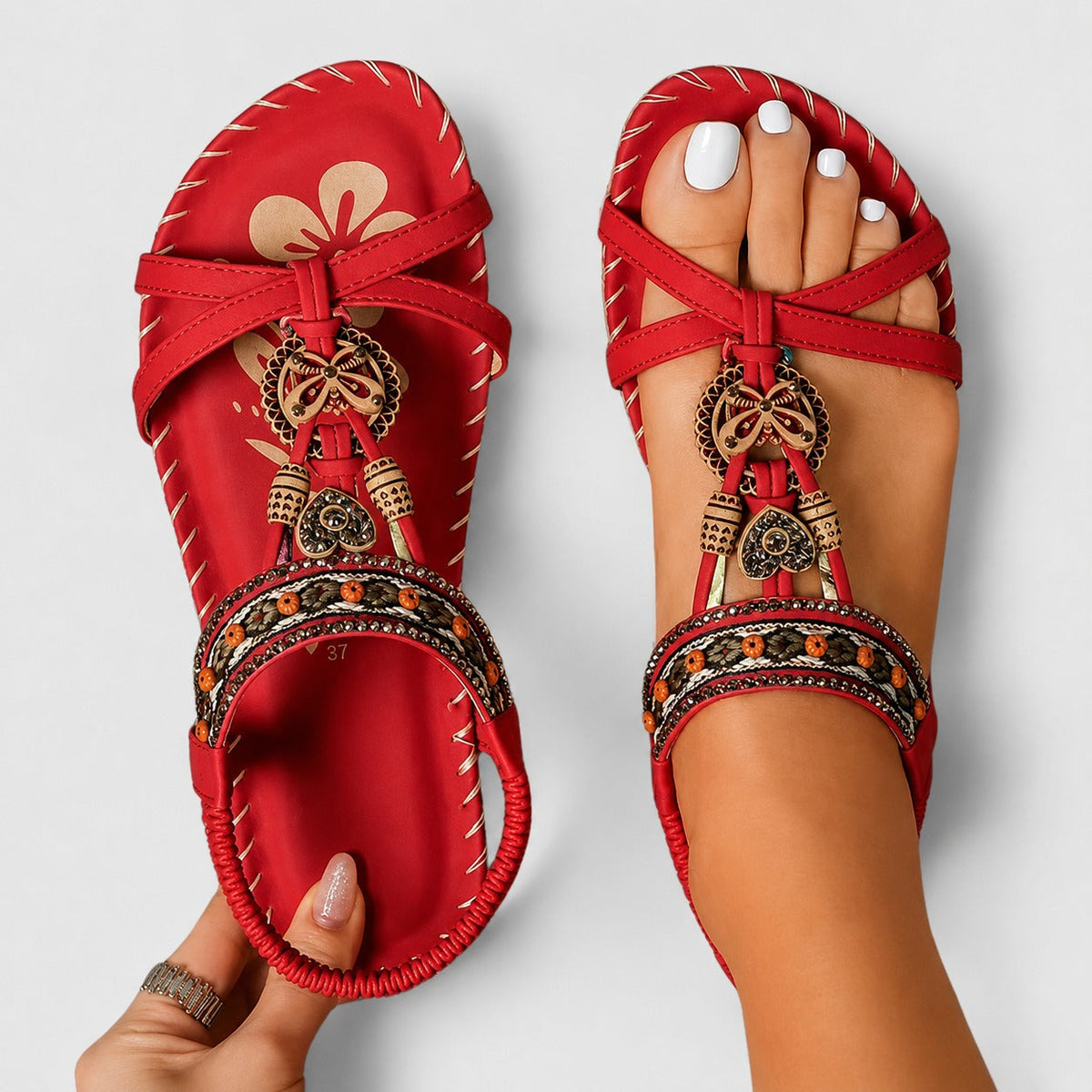 Eleanor - Stilvolle flache Sandalen mit schimmernden Details