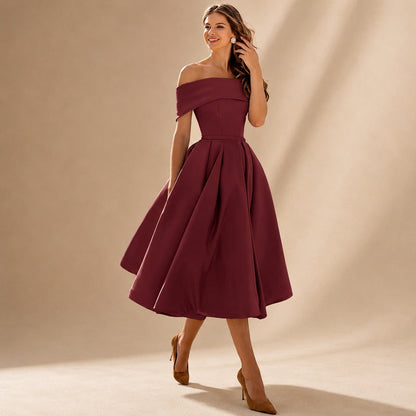 Erika - Elegantes Kleid mit freien Schultern