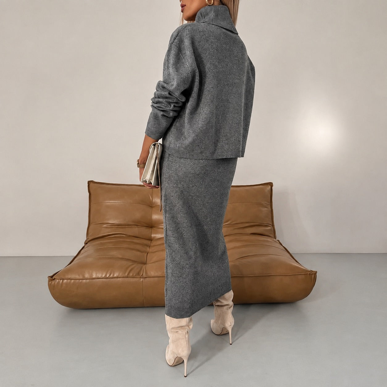 Odette - Komfortables Set mit Kleid und Rollkragenpullover