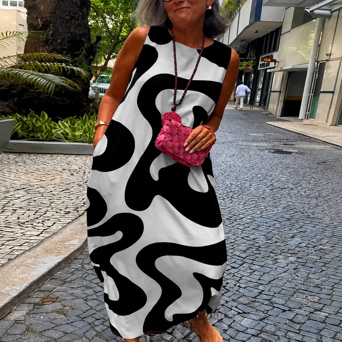 Taylor - Schickes ärmelloses Kleid mit geometrischen Mustern