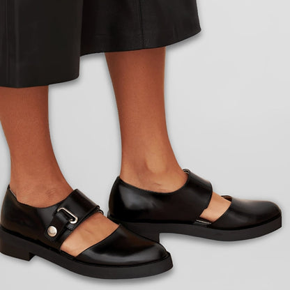 Mya - Bequeme Schuhe mit Riemen und niedrigem Absatz
