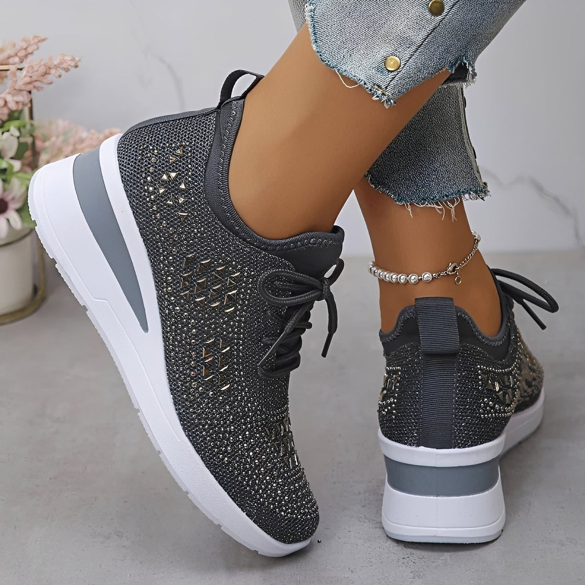 Elodie - Modische bequeme Sneakers mit glänzenden Akzenten
