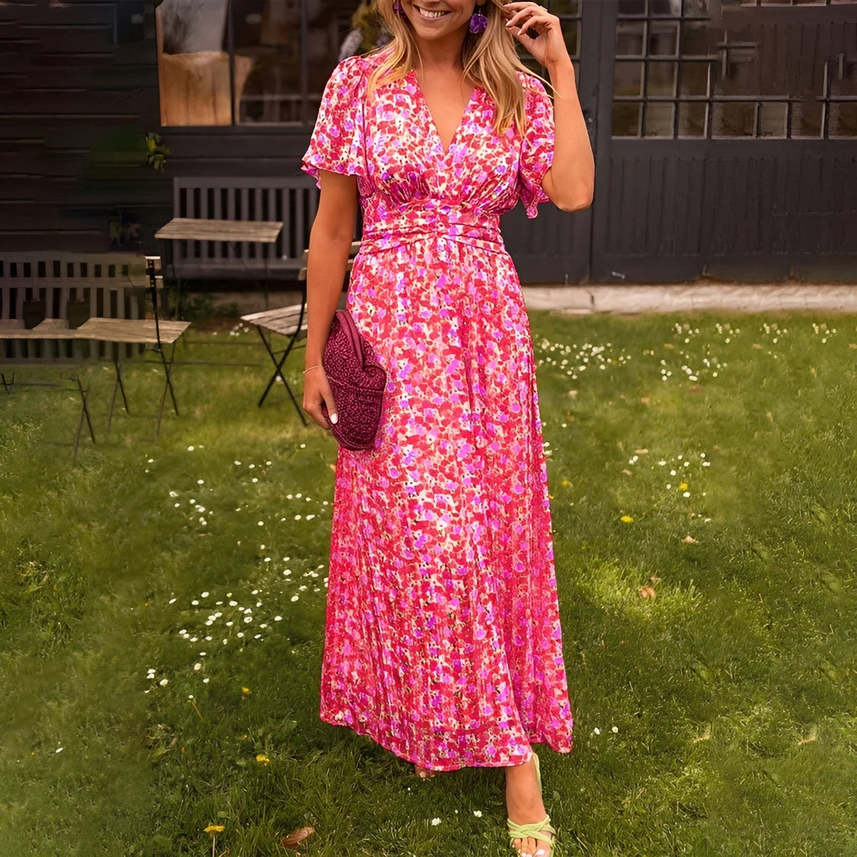 Ophelia - Stilvolles V-Ausschnitt-Kleid