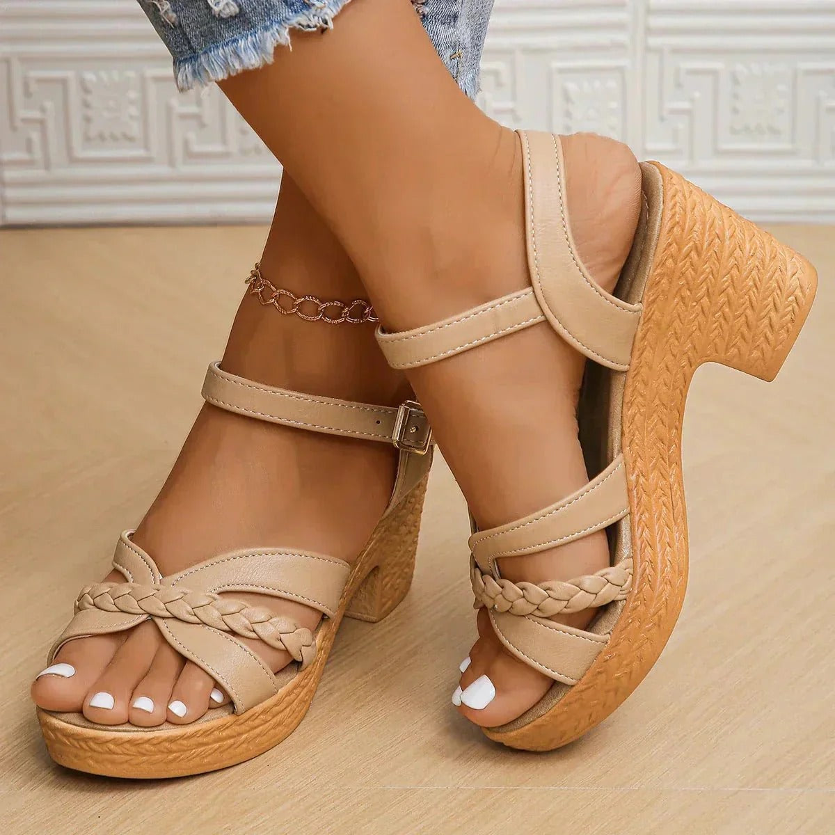 Ffion - Trendige, einfarbige Sandalen