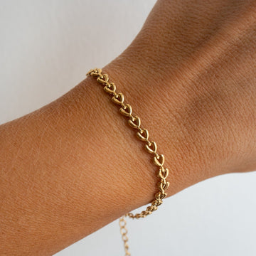 Kendra - Herz-Kettenarmband in Gold