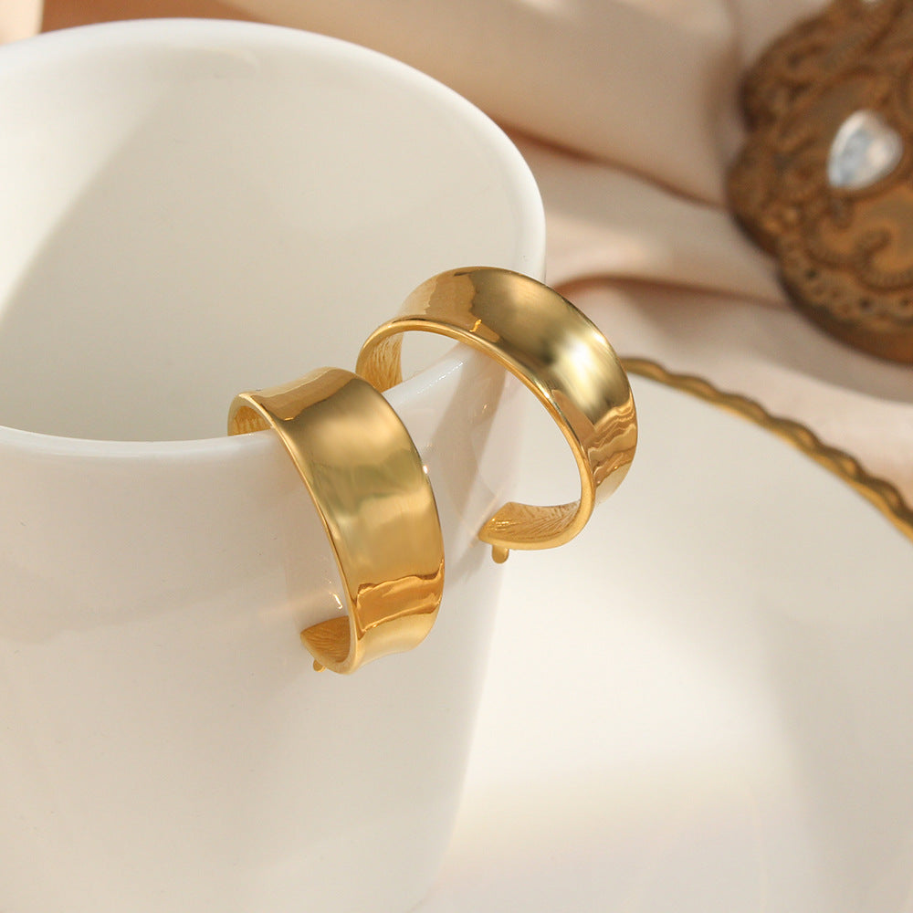 Lyla – Goldene Ohrhänger