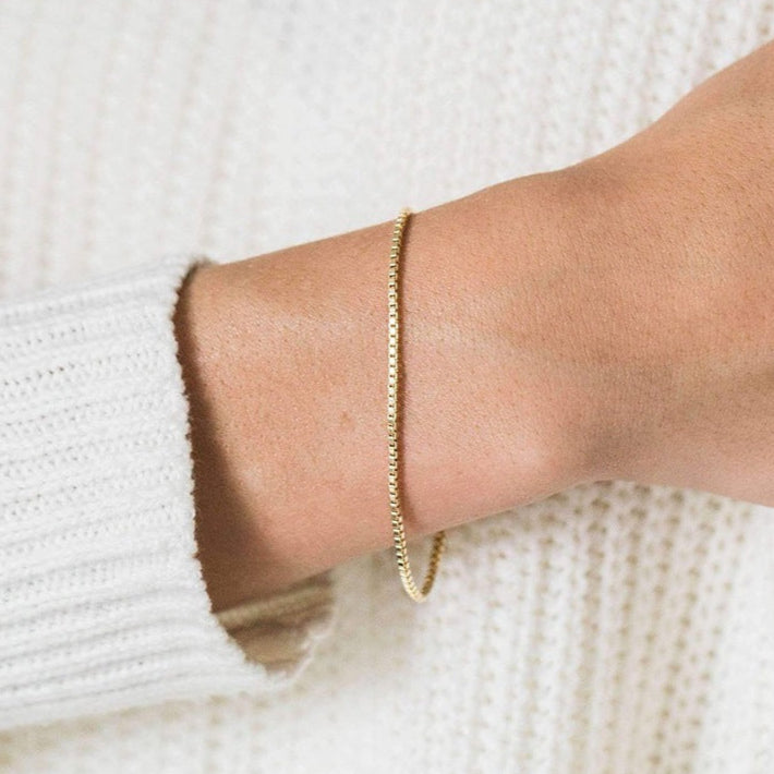 Victoria – Goldenes Kettenarmband