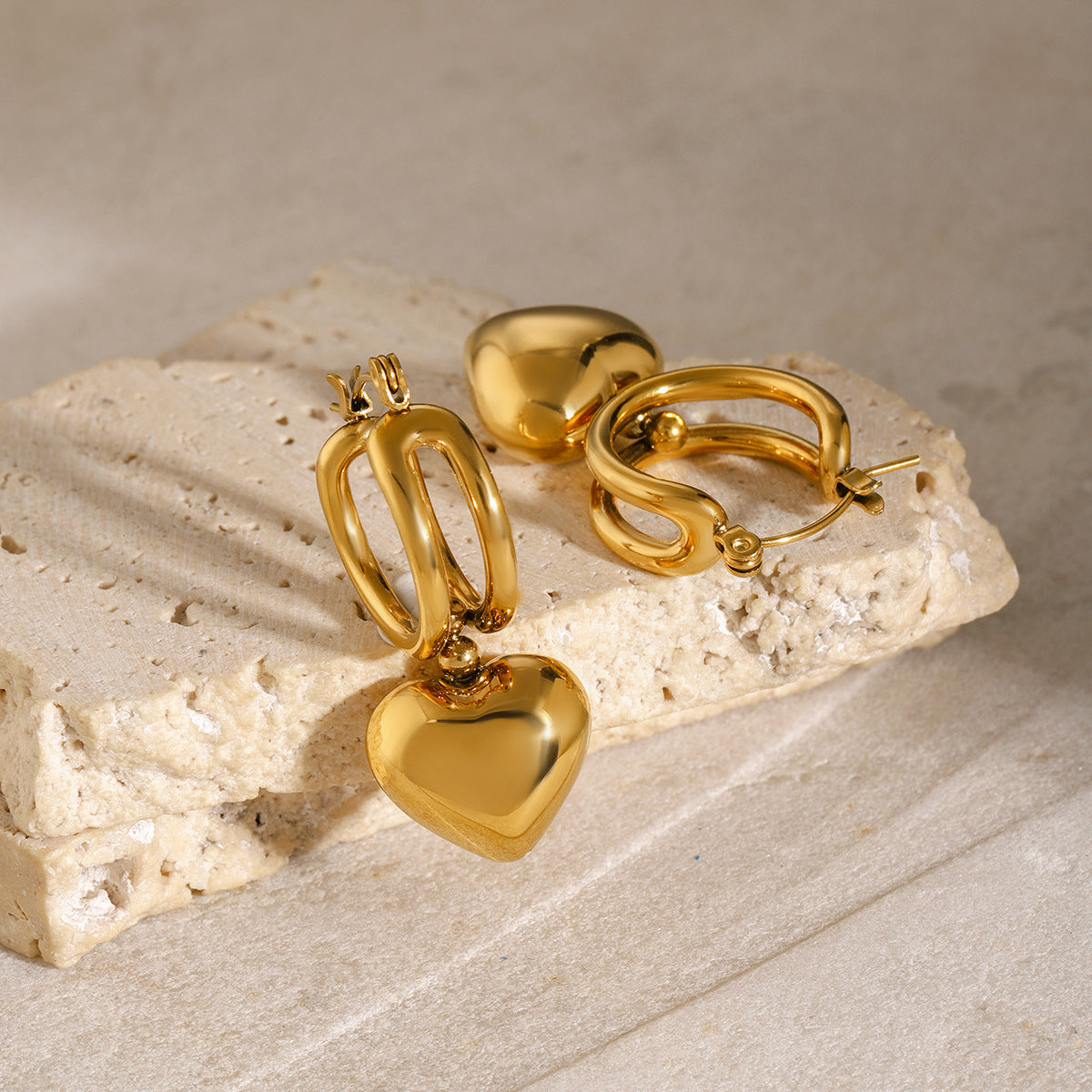 Audrey - Herzohrringe in Gold