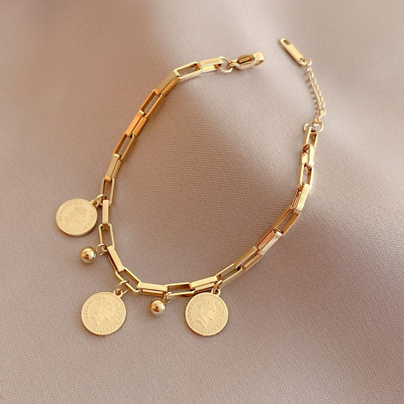 Maja – Anpassbares Armband mit Goldmünzen