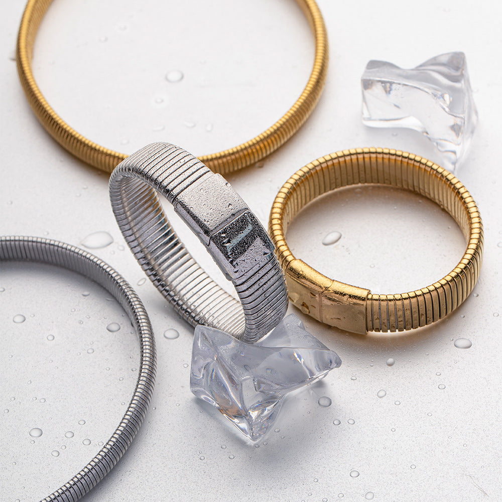Celeste - Armband in Gold mit vertikalen Linien