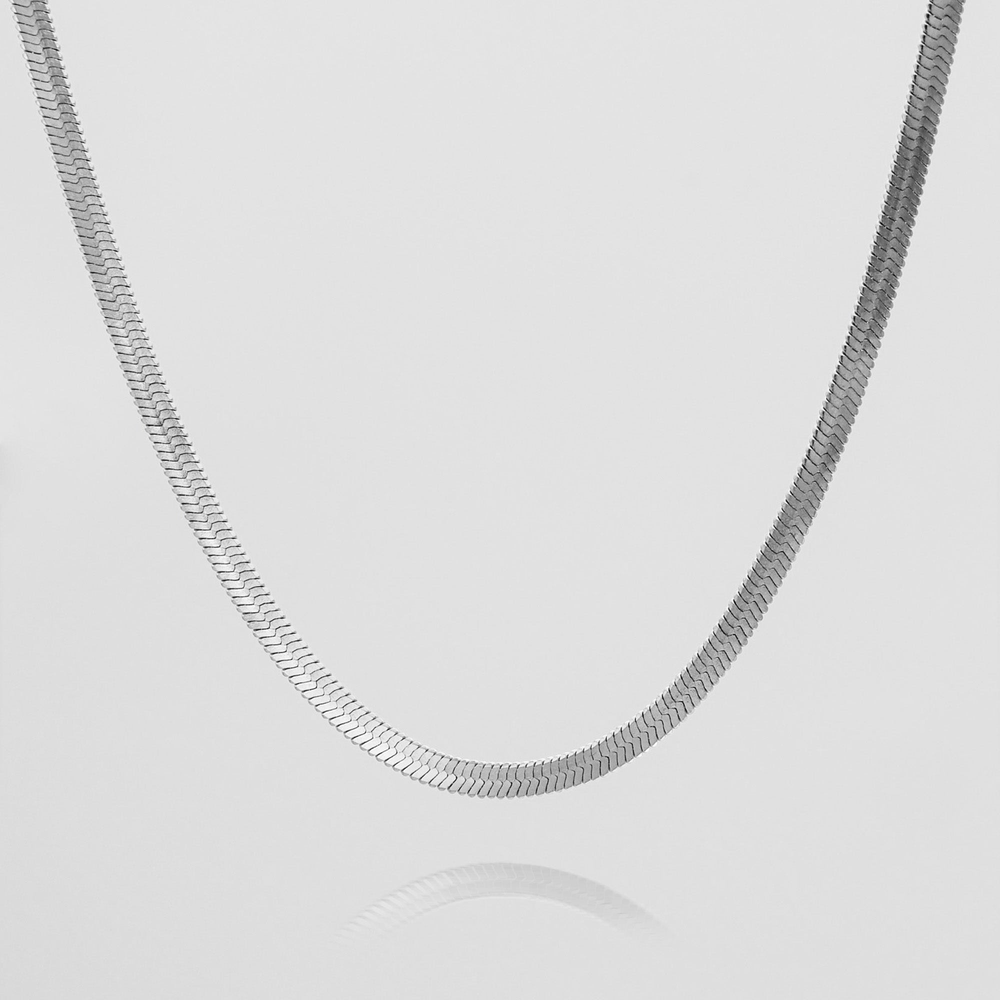 Juliette – Stilvolle Chevron-Halskette