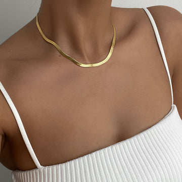 Juliette – Stilvolle Chevron-Halskette