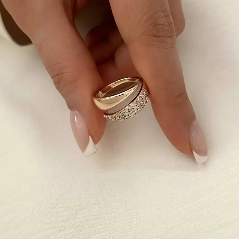 Emiko – Gelber Goldring mit strahlenden Steinen
