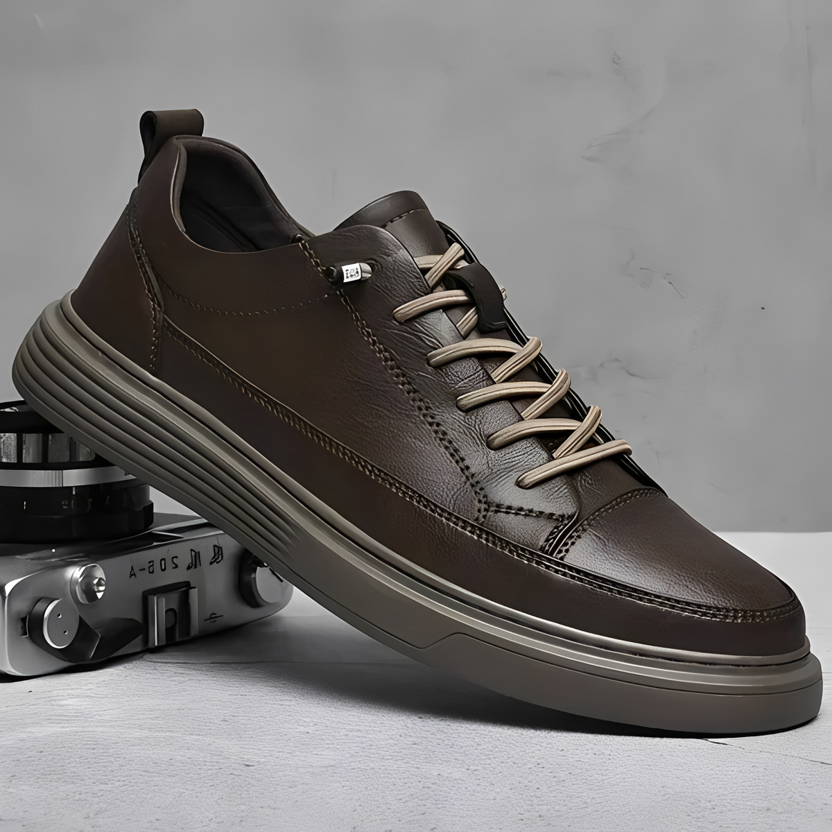 Romeo - Trendige flache Sneaker für Herren