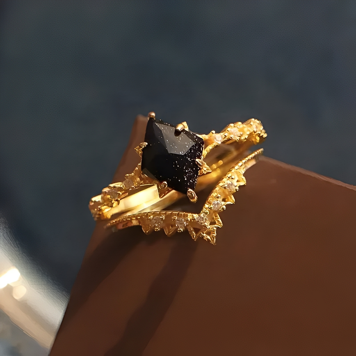 Nerisa – Ring aus dunklem Obsidian