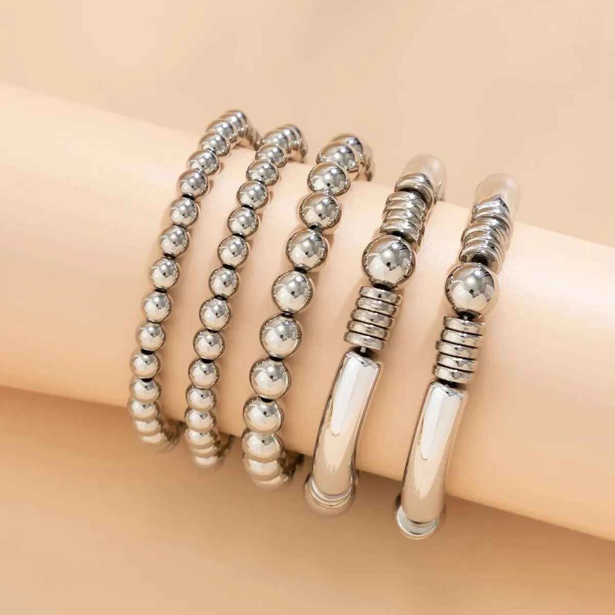 Mira – Set mit 5 stapelbaren Perlenarmbändern