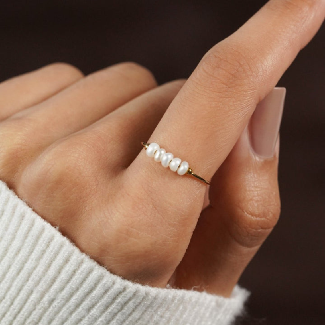 Ring mit kleinen Süßwasserperlen