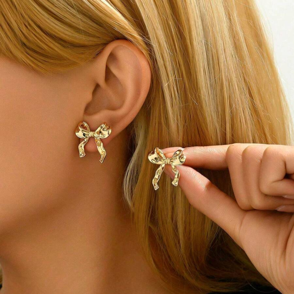 Ohrringe in Weißgold mit Schleifenmuster - Knopfohrringe im Schleifenstil