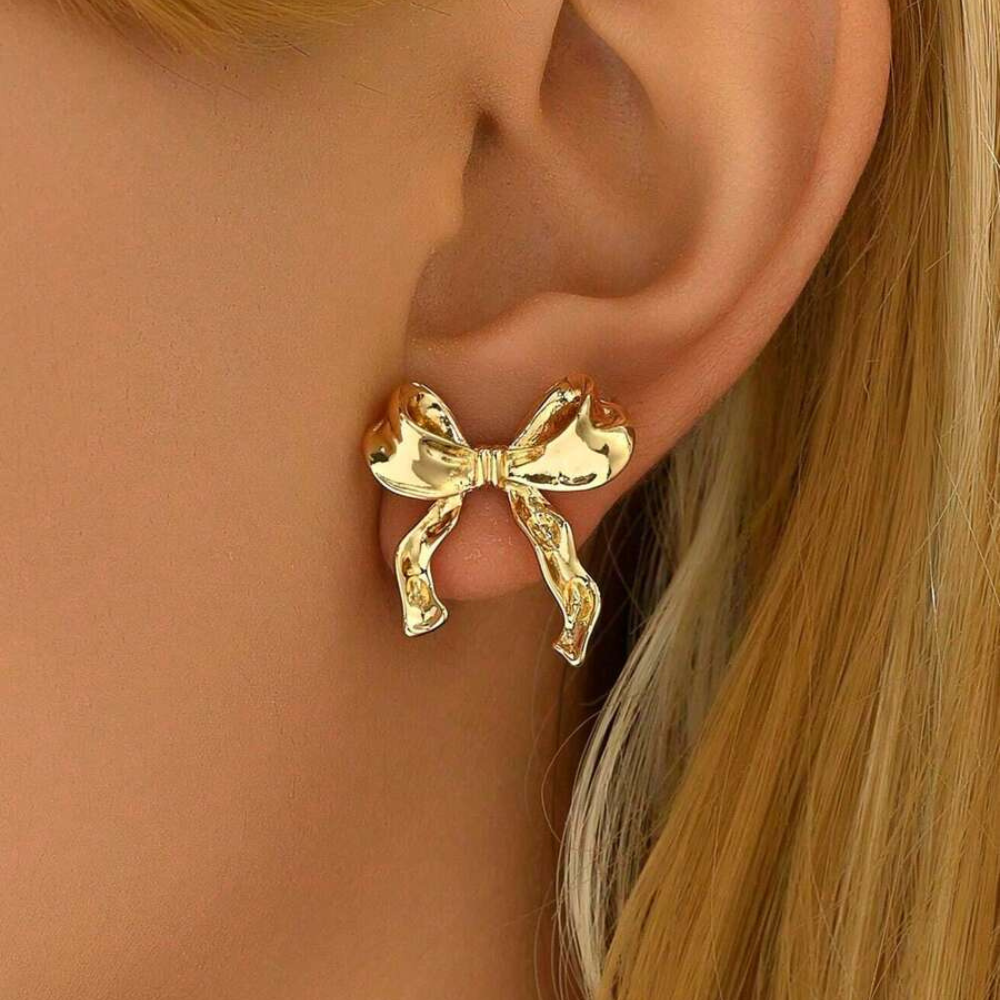 Ohrringe in Weißgold mit Schleifenmuster - Knopfohrringe im Schleifenstil