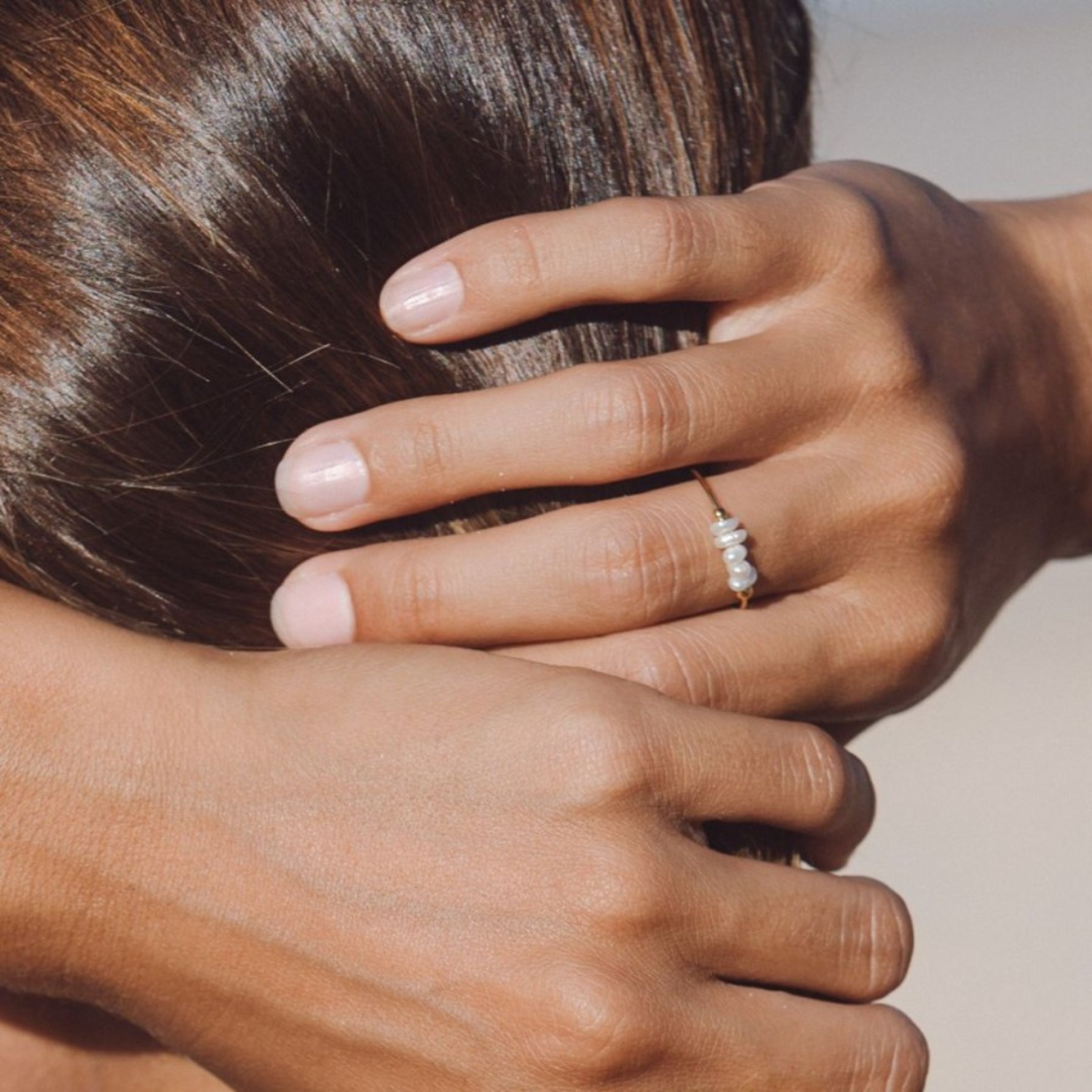 Ring mit kleinen Süßwasserperlen