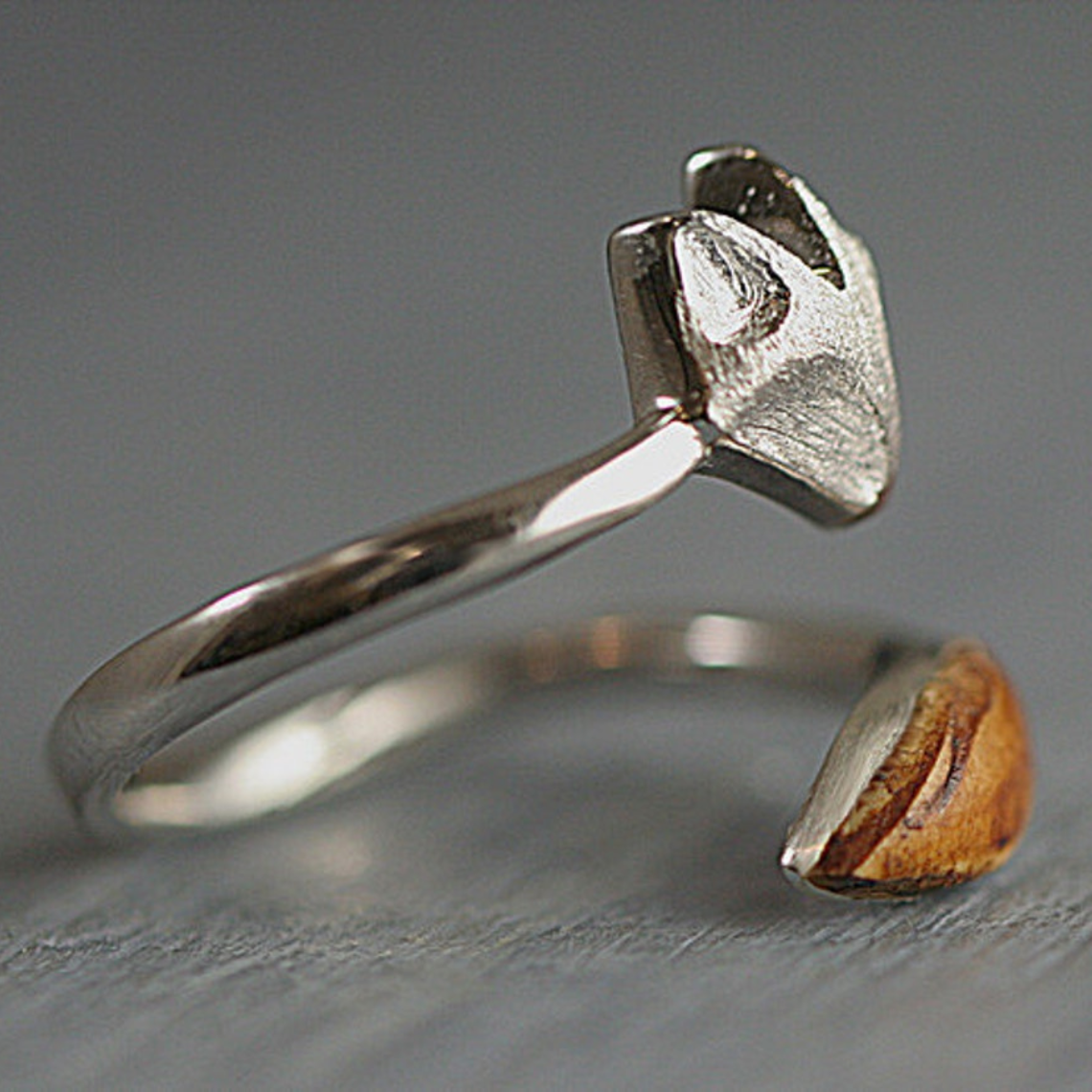 Verstellbarer Holzring - Ring mit Fuchs-Gesicht in Silber