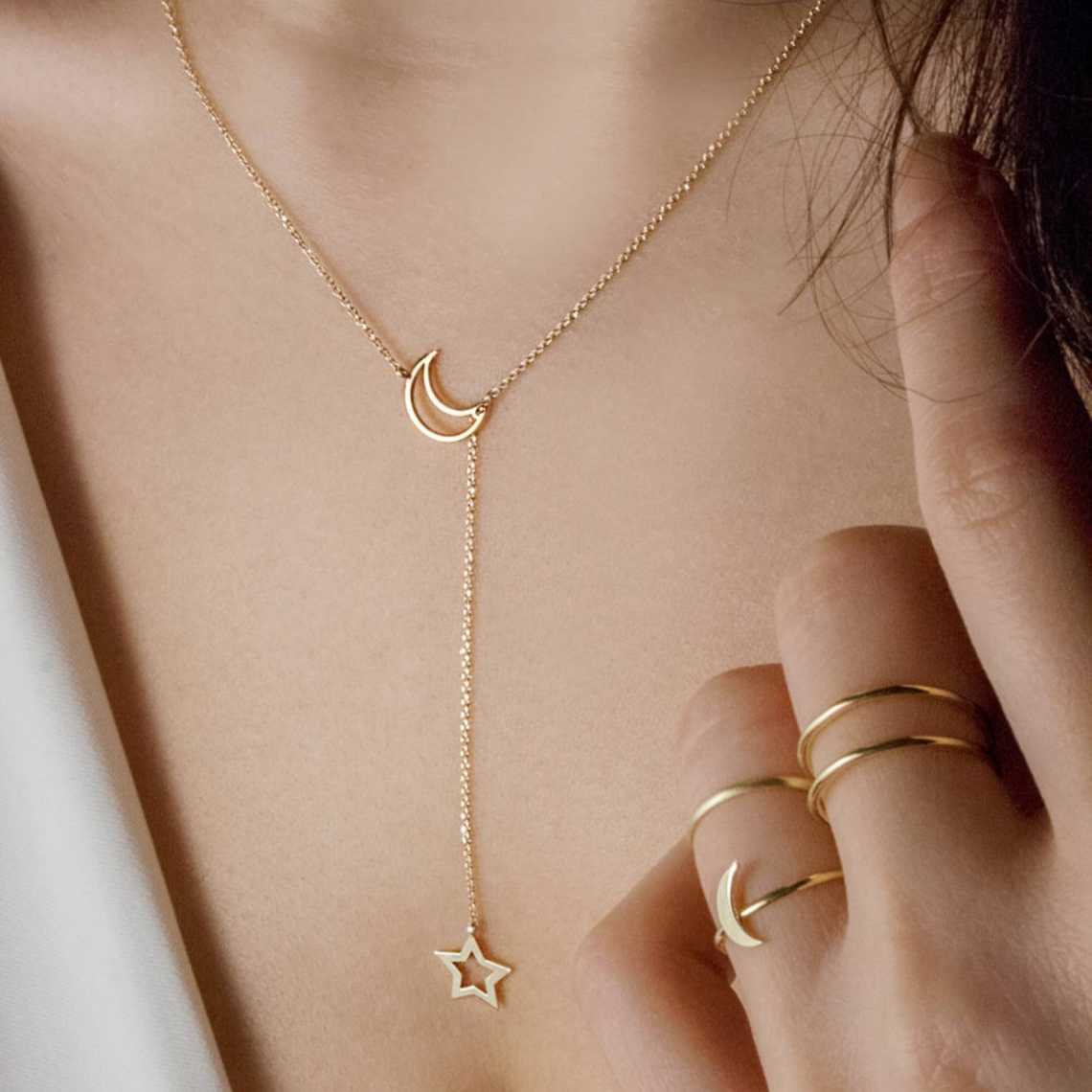 Lariat-Halskette mit Mond und Stern