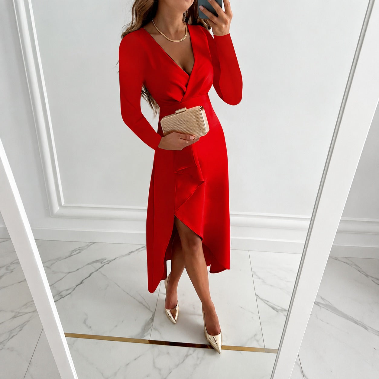 Shannon - Stilvolles langärmeliges Faltenkleid