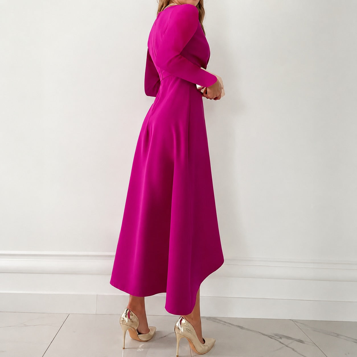 Shannon - Stilvolles langärmeliges Faltenkleid