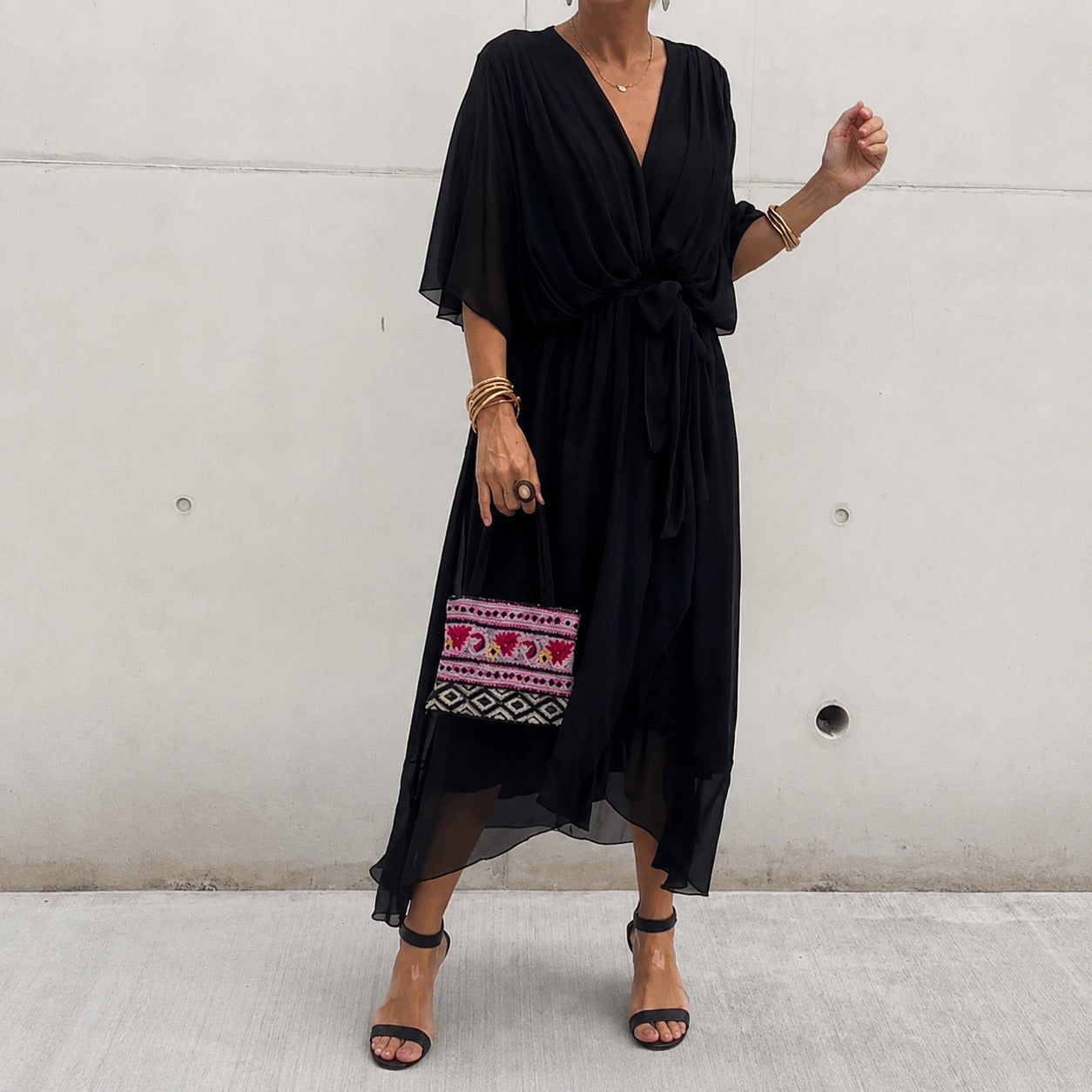 Loisa - Leichtes Kleid mit V-Ausschnitt
