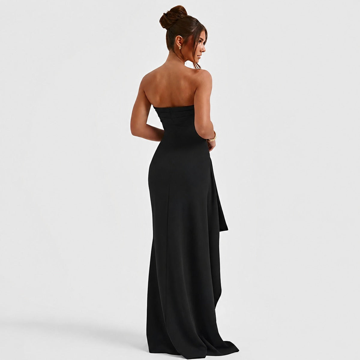 Aubree - Damenkleid mit schickem Rückenausschnitt und Schlitz