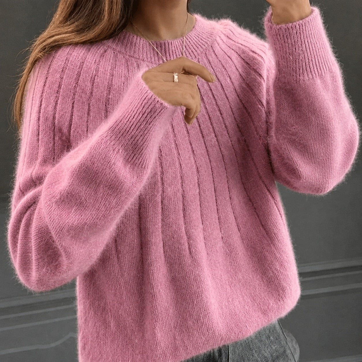 Taimi - Ein natürlicher und eleganter Damenpullover