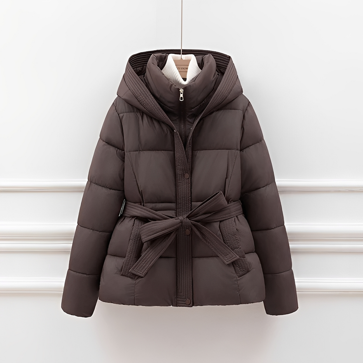Jackalyn - Kuschelige Jacke mit Kapuze und Gürtel