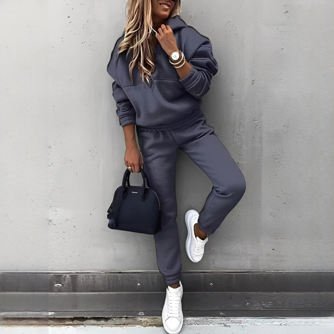 Rovina - Bequemes Kapuzenpullover- und Hosenset