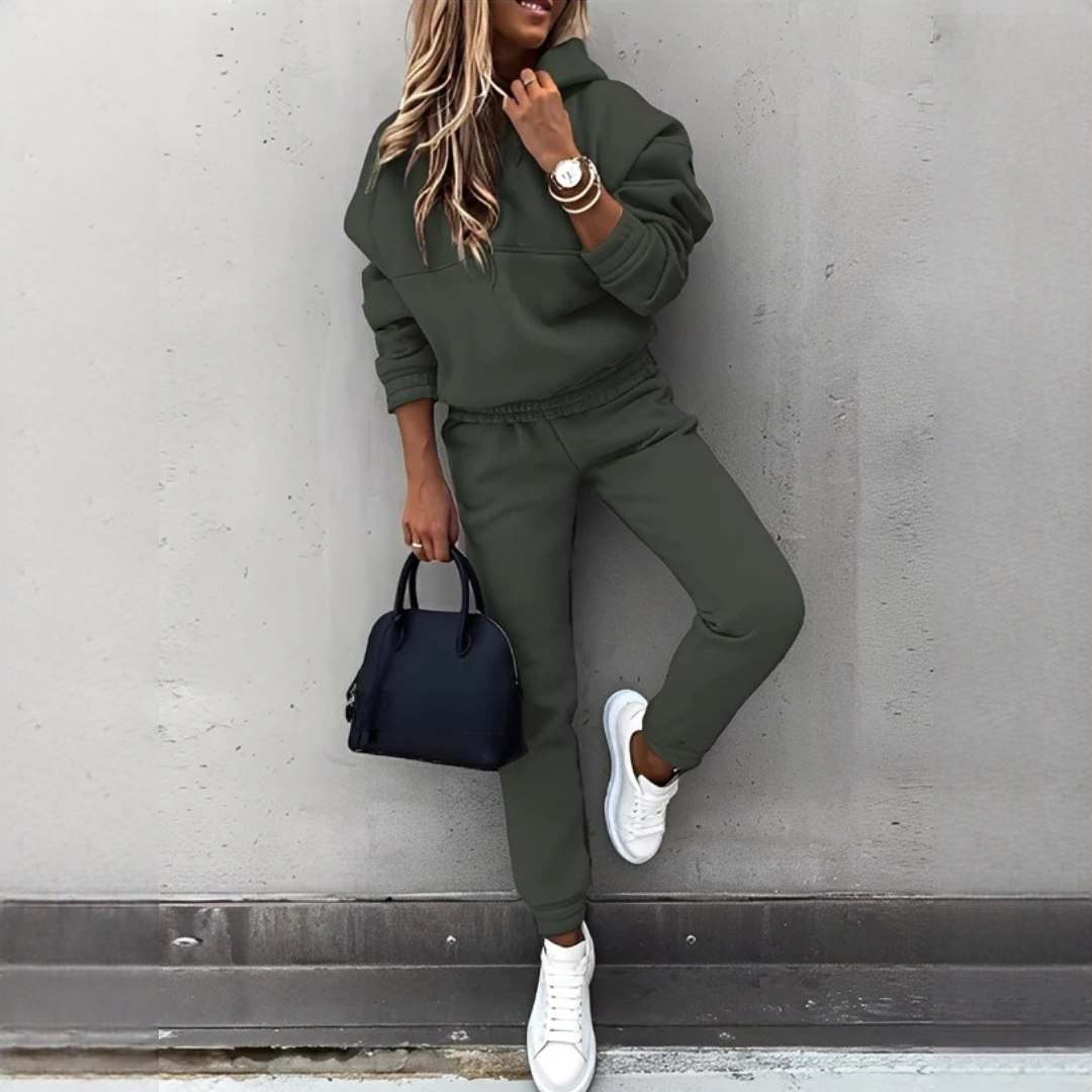 Rovina - Bequemes Kapuzenpullover- und Hosenset